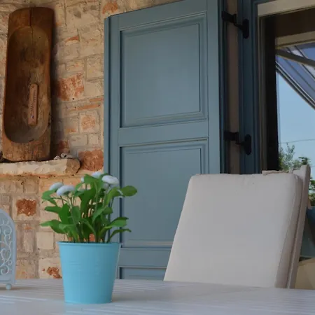 Villa Sverko With Garden In Novigrad *